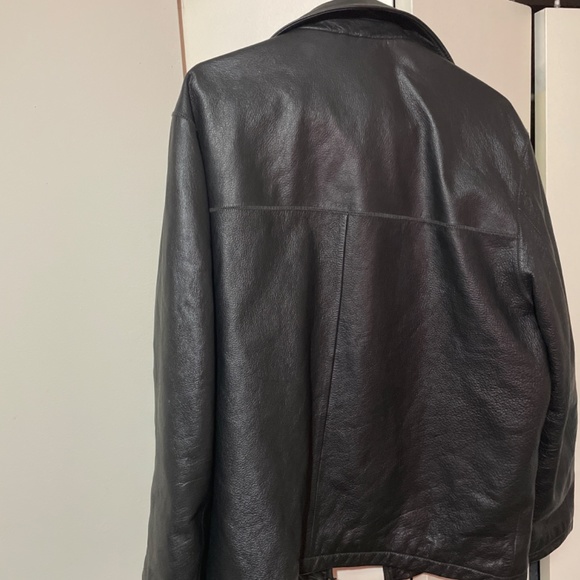 Leather jacket - Picture 3 of 5